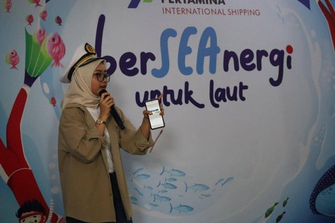 PT Pertamina International Shipping (PIS) mengadakan kegiatan LiteraSea yang bertajuk "BerSEAnergi untuk Laut" di di Panti Asuhan Hasyim Asyari di Kecamatan Sedati, Kabupaten Sidoarjo, Jawa Timur, Jumat (2/2/2024).  Foto: PIS