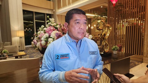 Wakil Ketua Tim Kampanye Nasional (TKN) Prabowo-Gibran, Silfester Matutina, di Bandung, Jawa Barat, Jumat (9/2/2024). Foto: Zamachsyari/kumparan