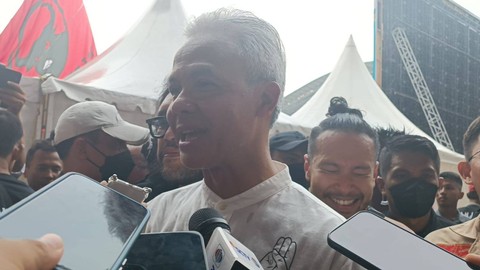 Capres 03, Ganjar Pranowo saat ditemui wartawan di Stadion Pakansari Cibinong, Kabupaten Bogor, Jawa Barat, Jumat (9/2/2024). Foto: Fadlan Nuril Fahmi/kumparan