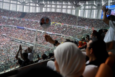 Pendukung memadati Kampanye Akbar Anies Baswedan-Muhaimin Iskandar (AMIN) di Jakarta International Stadium (JIS), Jakarta, Sabtu (10/2/2024). Foto: Iqbal Firdaus/kumparan