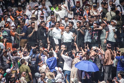 Paslon 01 Anies Baswedan dan Muhaimin Iskandar (AMIN) pada kampanye akbar terakhir AMIN, di Jakarta International Stadium (JIS), Jakarta Utara, Sabtu (10/2/2024). Foto: Dok. Istimewa