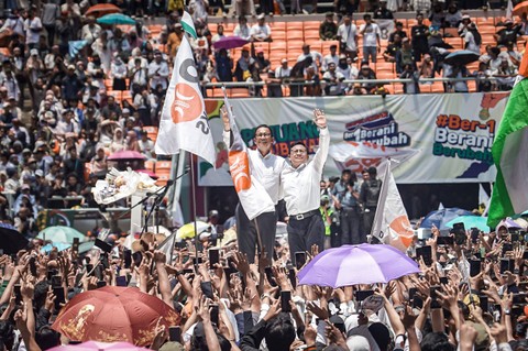 Paslon 01 Anies Baswedan dan Muhaimin Iskandar (AMIN) pada kampanye akbar terakhir AMIN, di Jakarta International Stadium (JIS), Jakarta Utara, Sabtu (10/2/2024). Foto: Dok. Istimewa