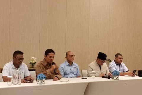Konferensi pers TKN Prabowo-Gibran terkait dugaan korupsi pembelian pesawat Mirage di Hotel Fairmont, Jakarta Pusat, Sabtu (10/2/2024). Foto: Zamachsyari/kumparan