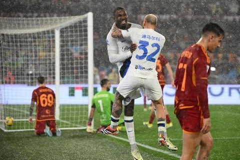 AS Roma vs Inter Milan di Liga italia. Dok: Alberto PIZZOLI / AFP