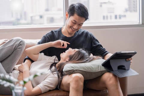 Ilustrasi Pasangan yang Memahami Bare Minimum. Foto: WHYFRAME/Shutterstock