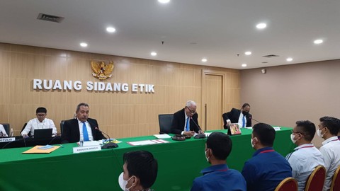 Pegawai KPK yang disanksi etik (klaster 4), Kamis (15/2/2024). Foto: Hedi/kumparan