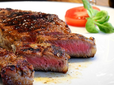 Ilustrasi Teknik memasak steak dengan benar - Sumber: pixabay.com/bru-no