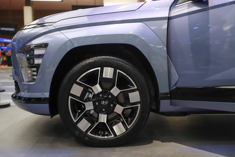 Hyundai KONA Electric hadir di IIMS 2024, JIExpo, Kemayoran, Jakarta, Kamis (15/2/2024). Foto: Iqbal Firdaus/kumparan