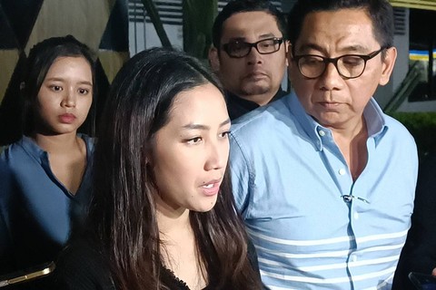 Tamara Tyasmara usai jalani pemeriksaan psikologi forensik di Polda Metro Jaya, Jakarta, Kamis (15/2/2024). Foto: Giovanni/kumparan