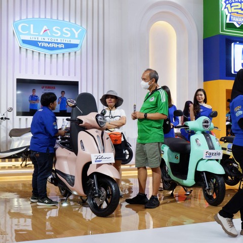 Warna baru motor Classy Yamaha di pameran IIMS 2024. Foto: Aditya Pratama Niagara/kumparan
