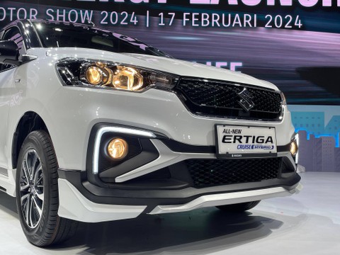 PT Suzuki Indomobil Sales (SIS) meluncurkan New Suzuki Ertiga Hybrid Cruise di IIMS 2024.  Foto: Sena Pratama/kumparan