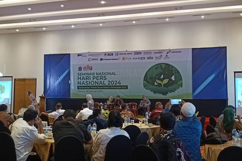 Persatuan Wartawan Indonesia (PWI) Pusat bekerjasama dengan Kementerian Lingkungan Hidup dan Kehutanan (KLHK) menggelar seminar yang bertajuk "Selamatkan Planet Bumi Melalui Penerapan Prinsip ESG" di Candi Bentar, Ancol, Jakarta Utara, Minggu (18/2). Foto: Zamachsyari/kumparan