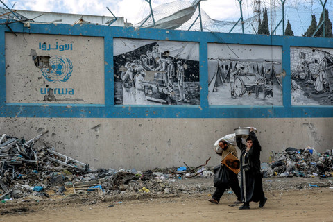Kerusakan markas besar Badan Bantuan dan Pekerjaan PBB untuk Pengungsi Palestina (UNRWA) di Kota Gaza. Foto: AFP