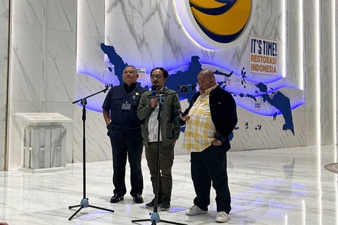 Konferensi pers 3 sekjen partai Koalisi Perubahan usai rapat tertutup pembahasan hak angket di NasDem Tower, Jakarta, Kamis (22/2/2024). Foto: Haya Syahira/kumparan