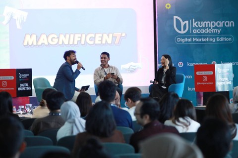 Head of Audience Management kumparan, Mahatmanara M. Sophiaan memberikan pemaparan pada acara kumparan Academy-Digital Marketing Edition di Jakarta, Jumat (23/2/2024). Foto: Aditia Noviansyah/kumparan