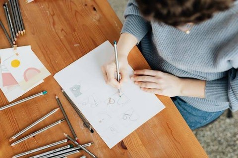 Ilustrasi Alat Gambar Teknik. Sumber: Pexels/Karolina Grabowska