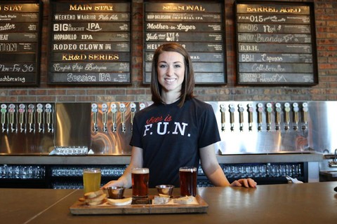 Pengertian pelayanan prima. Foto hanya ilustrasi, bukan yang sebenarnya: Pexels/ELEVATE