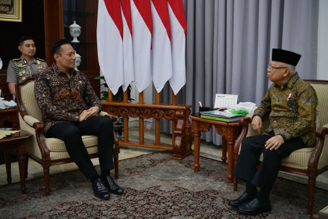 Wakil Presiden Ma'ruf Amin menerima kunjungan Menteri ATR/BPN Agus Harimurti Yudhoyono (AHY) di rumah dinas Wapres. Foto: Dok. BPMI Setwapres