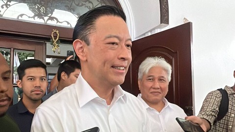 Co-captain Timnas AMIN Tom Lembong di sekretariat Timnas AMIN, di Jalan Brawijaya 10, Jakarta Selatan, Senin (26/2/2024). Foto: Haya Syahira/kumparan