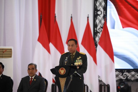 Panglima TNI Jenderal TNI Agus Subiyanto berpidato pada Rapim TNI-Polri di GOR Ahmad Yani, Mabes TNI, Cilangkap, Jakarta Timur, Rabu (28/2/2024). Foto: Aditia Noviansyah/kumparan