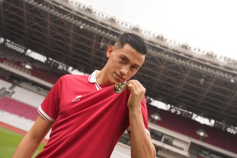 Jay Idzes dalam balutan jersey Timnas Indonesia pada Desember 2023. Foto: PSSI