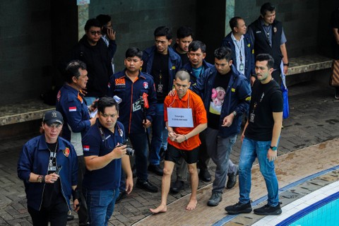 Tersangka Yudha Arfandi jalani rekonstruksi kasus kematian Raden Andante Khalif Pramudityo alias Dante anak dari Tamara Tyasmara di Kolam Renang Tirtamas, Jakarta, Rabu (28/2/2024). Foto: Iqbal Firdaus/kumparan