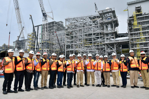 Menteri ESDM Arifin Tasrif melakukan kunjungan kerja ke Smelter PT Freeport Indonesia di Kawasan JIIPE, Gresik, Jawa Timur, Kamis (29/2/2024). Foto: dok. Kementerian ESDM