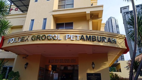 Polsek Metro Tanjung Duren resmi berubah nama menjadi Polsek Grogol Petamburan, Jumat (1/3/2024). Foto: Thomas Bosco/kumparan