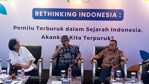 Budayawan Eros Djarot hadiri diskusi Rethinking Indonesia: Pemilu Terburuk dalam Sejarah Indonesia, Akankah Kita Terpuruk di Hotel Grand Dhika, Sabtu (2/3/2024). Foto: Thomas Bosco/kumparan
