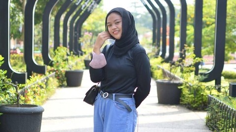 Sulis (18), gadis yang dilaporkan hilang hampir sepekan oleh keluarganya. Foto: Dok. Istimewa