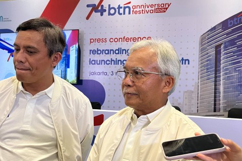 Direktur Utama BTN Nixon Napitupulu (kiri) dan Direktur Distribution & Funding BTN Jasmin (kanan) di peluncuran logo baru BTN, Minggu (3/3/2024). Foto: Ghinaa Rahmatika/kumparan