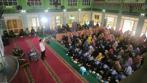 Acara Tarhib Ramadhan dan Pelepasan Kafilah Dakwah 1445H di Masjid Al Huda, kompleks Daarul Hikmah, Lampung, Sabtu (2/3). | Foto: Ist