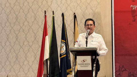 Presiden Direktur dan CEO PT Freeport Indonesia, Tony Wenas, saat memberia paparan di Yogya, Minggu (3/3). Foto: Arif UT/Pandangan Jogja