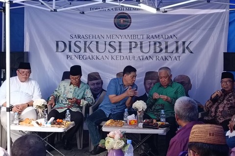 Wakil Ketua Majelis Syuro PKS yang juga Wakil Ketua MPR Hidayat Nur Wahid di sebuah diskusi di Cilandak, Jakarta Selatan, Senin (4/3/2024). Foto: Hedi/kumparan