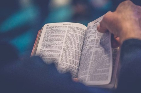 Ilustrasi siapakah penulis surat Filemon - Sumber: Unsplash/Rod Long