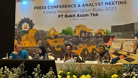 Konferensi pers kinerja PT Bukit Asam (PTBA) Tahun Buku 2023, Jumat (8/3/2024). Foto: Fariza Rizky Ananda/kumparan