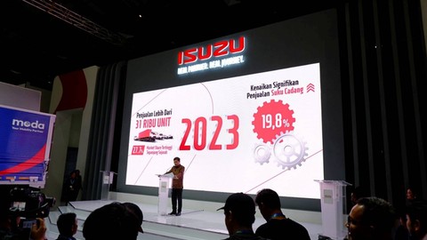 Partisipasi Isuzu Indonesia di pameran GIICOMVEC 2024 di JCC Senayan, Jakarta, Jumat (8/3/2024). Foto: Aditya Pratama Niagara/kumparan