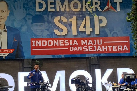 Ketum Demokrat Agus Harimurti Yudhoyono (AHY) silaturahmi dengan kader partai di Kantor DPP. Foto: Paulina Herasmaranindar/kumparan