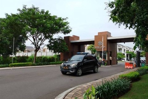Gerbang klaster Burgundy Residence, di Kompleks Perumahan Summarecon Bekasi, Kamis (7/3/2024). Foto: kumparan