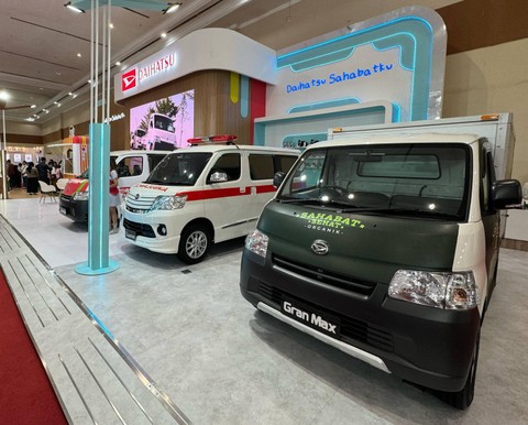 Deretan mobil komersil Daihatsu Gran Max yang tampil di GIICOMVEC 2024.  Foto: Astra Daihatsu Motor 