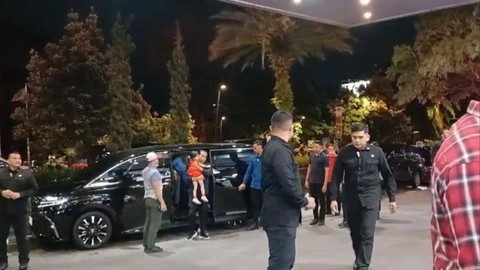 Jokowi ajak kedua cucunya ke Solo Paragon Mall. Foto: kumparan