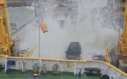 Cuaca ekstem di Pelabuhan Merak | Foto: ist