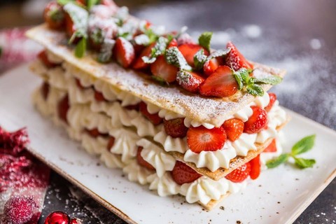 Ilustrasi strawberry millefeuille. Foto: Shutterstock