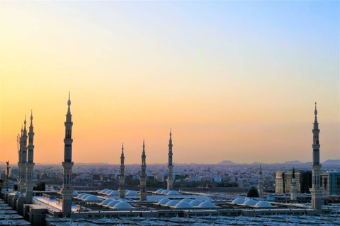 Jadwal imsakiyah dan buka puasa Jakarta 2024. Foto hanya ilustrasi, bukan yang sebenarnya. Sumber: Pexels/Konevi