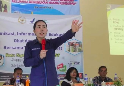 Ratu Ngadu Bonu Wulla, caleg Nasdem dengan suara terbanyak di NTT yang mundur. Foto: IG @ratuwullataluofficial