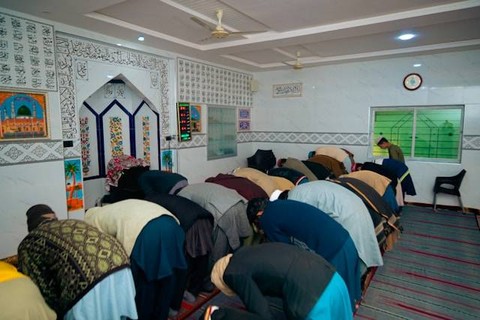 Ilustrasi sejarah shalat tarawih. Foto: Unsplash/Assad Tanoli