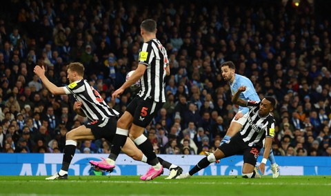 Pertandingan Piala FA antara Manchester City vs Newcastle United, Minggu (17/3) dini hari WIB. Foto: Lee Smith/REUTERS