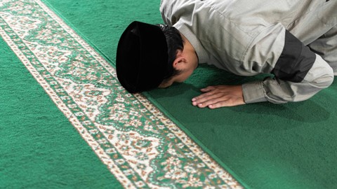   Ilustrasi Apa Saja Bacaan Wirid setelah Sholat Tahajud. Sumber: Foto Unsplash/Masjid Pogung Dalangan