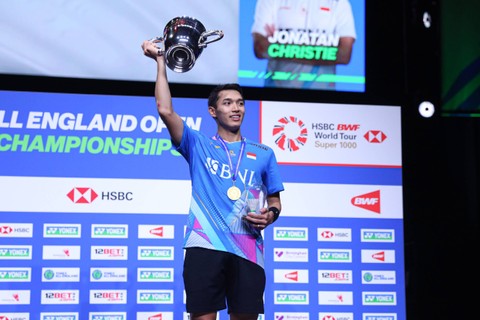 Jonatan Christie usai final All England 2024, Minggu (17/3/2024). Foto: PBSI