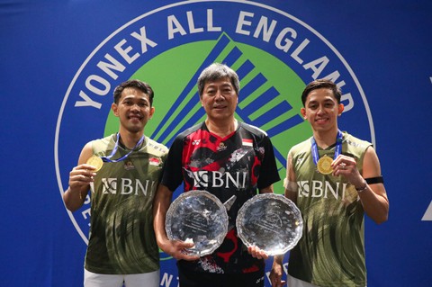 Fajar Alfian/Muhammad Rian Ardianto merengkuh gelar juara All England 2024 usai menang di final pada Minggu (17/3) malam WIB. Foto: PBSI